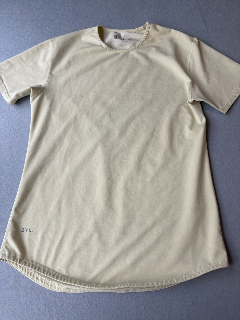 BYLT Drop Cut Lux Short Sleeve Curve Hem Crew Tee in Sage Yellow Sz M Athleisure - Picture 1 of 7